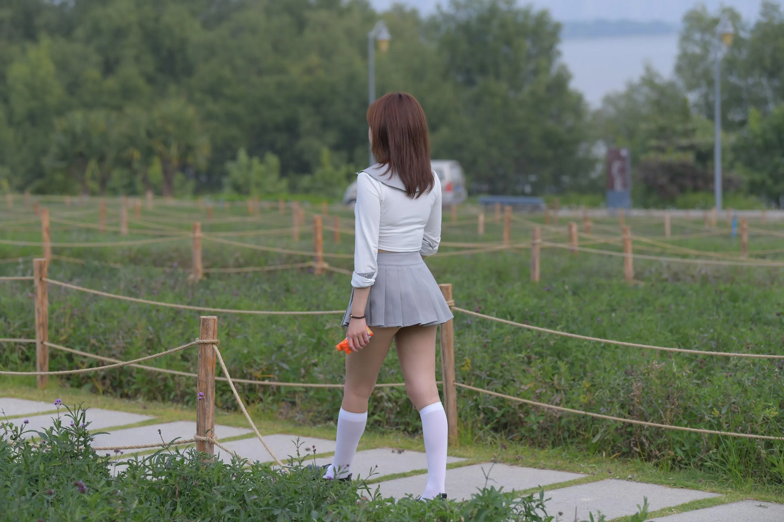 [魔镜街拍] NO.095 性感动人的小百褶裙美女 [763P]插图3